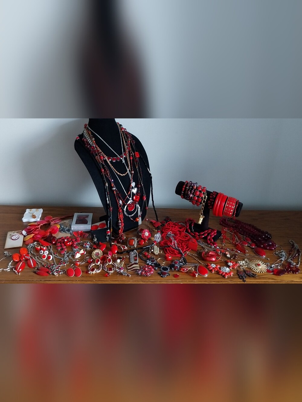 Vintage Jewelry Box Filled with Red Costume Jewelry - Picture 2 of 11